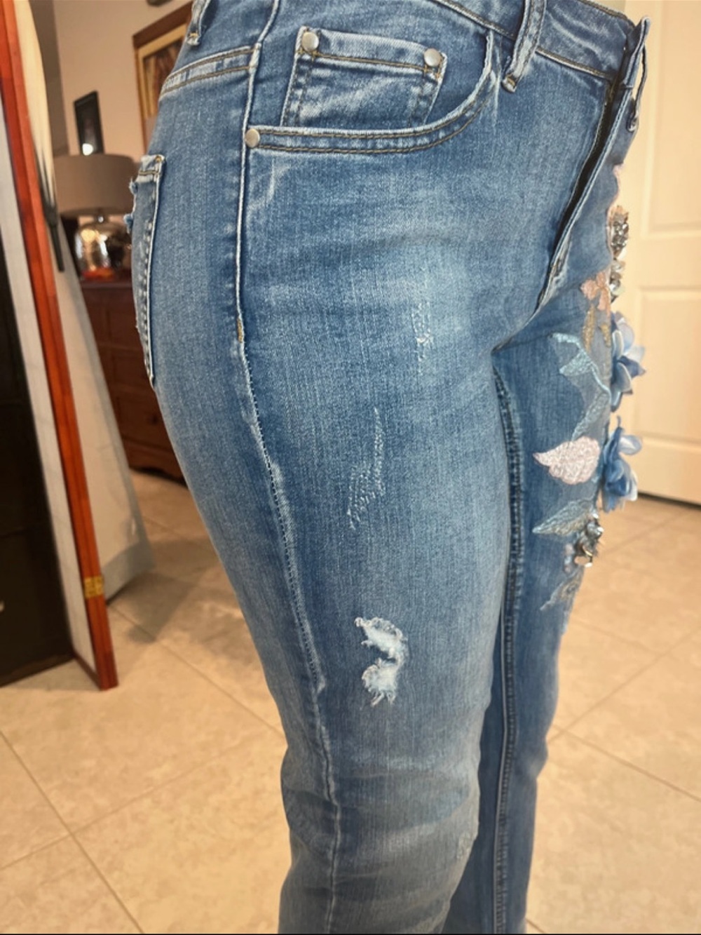 Boston Proper Blue Denim Ankle Jeans with Floral Appliqué - Picture 6 of 10